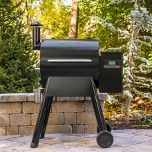 Load image into Gallery viewer, Traeger Pro 575 Pellet Grill